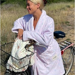 DO NOT BUY LISTING ISO DJERF AVENU SUMMER ISLAND ROBE IN XL-XXL or 3XL-4XL